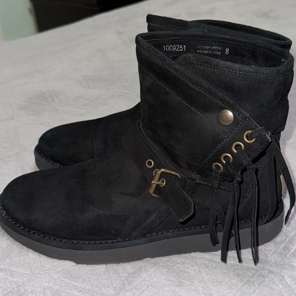 Ugg Australia Womens UGG Collection
Karisa Stingray boots Suede Black